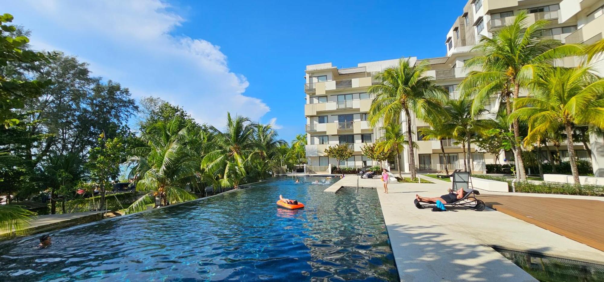 By The Sea Beach Luxury Resort - Batu Ferringhi Exterior foto